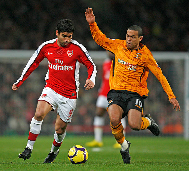 攻中起到了 攻中起到了