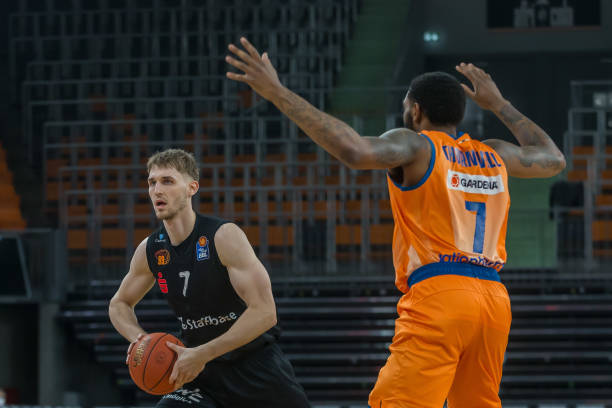 起了广泛关 起了广泛关